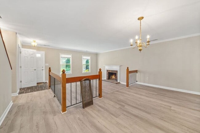 Building Photo - 439 Wynridge Dr