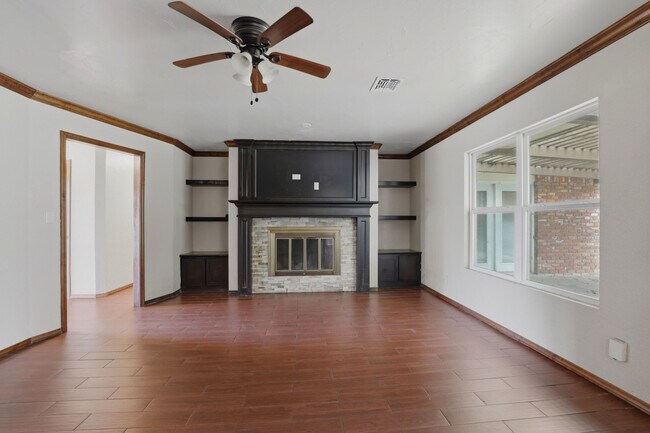 Building Photo - 2404 SW 79th St