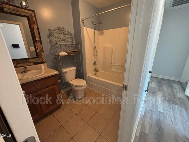 Building Photo - 2228 Stornoway Ct