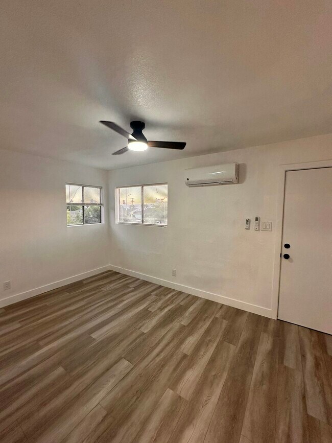 Building Photo - 934 1/2 Simmons Avenue, Unit 934 1/2