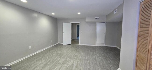 Building Photo - 1119 Montello Ave NE