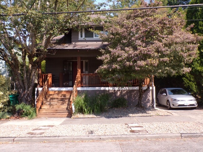 Primary Photo - 3711 SE Franklin St