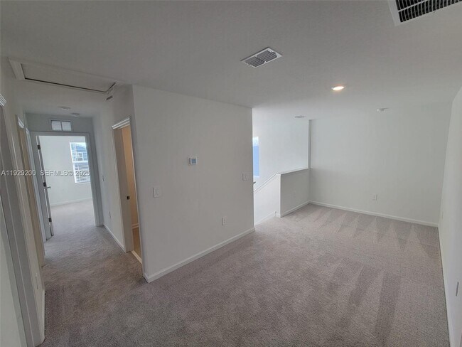 Building Photo - 3671 Hardman Dr