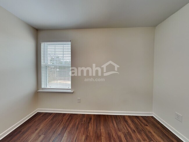 Building Photo - 108 Windyhill St