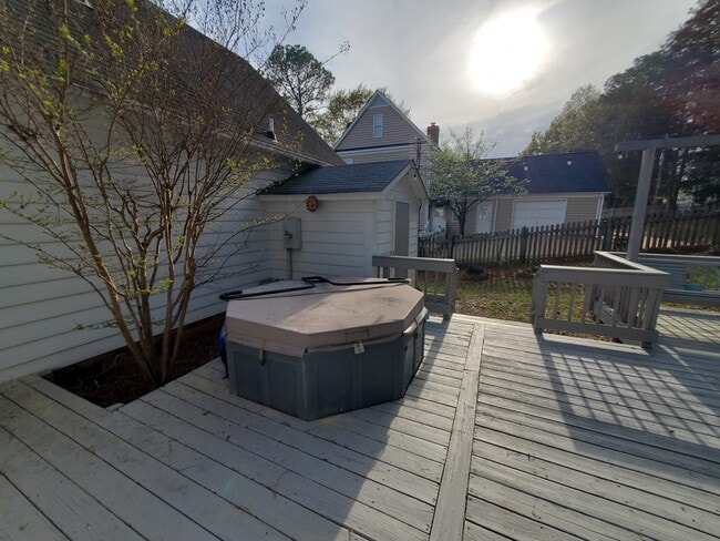 Building Photo - 108 Botney Way