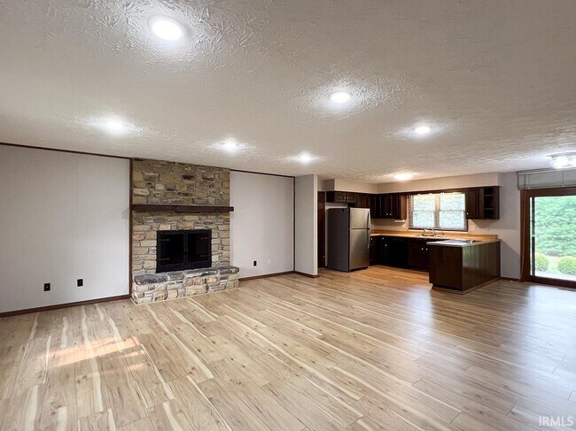 Building Photo - 1633 Greenfield Ct