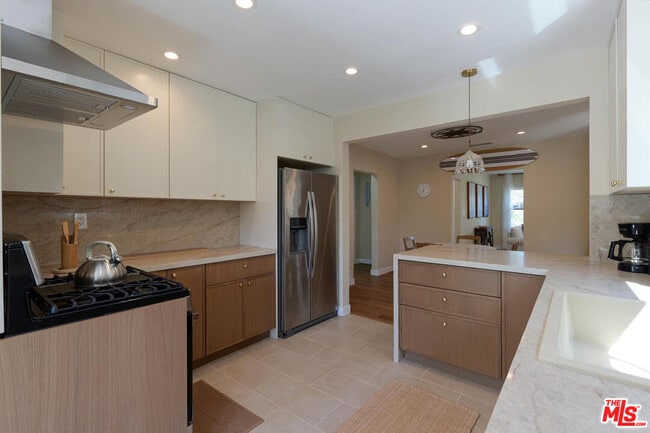 Building Photo - 4147 Marcasel Ave