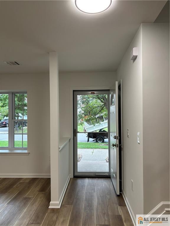 Building Photo - 127 Sassafras Ct