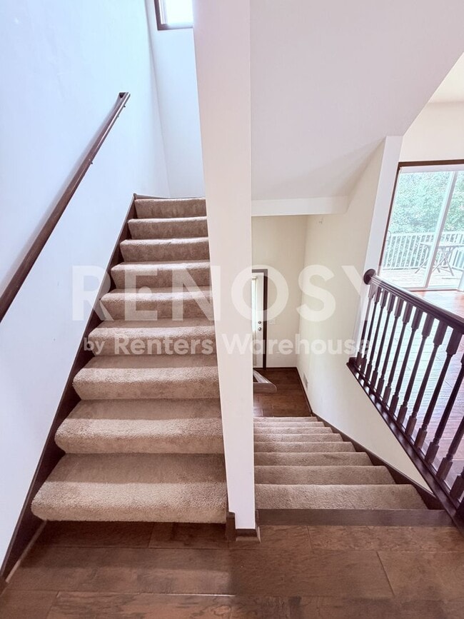 Building Photo - 9580 Madison Dr