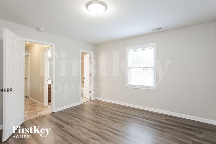 Building Photo - 5001 NW 90th St