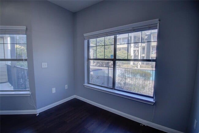Building Photo - 2320 Gracy Farms Ln