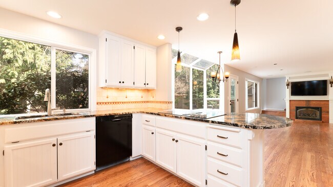 Building Photo - 23516 NE 22nd St