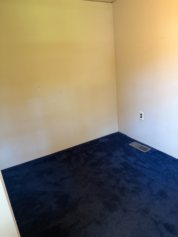 Building Photo - 748 Thayer Ave