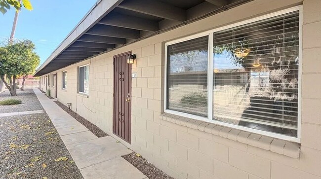 Building Photo - 2821 N Columbus Blvd