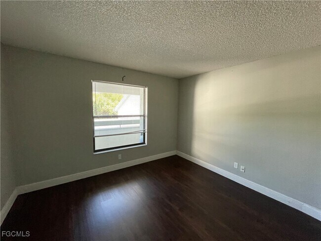 Building Photo - 13331 Greengate Blvd