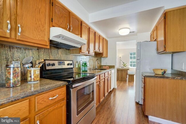 Building Photo - 6356 Shaundale Dr