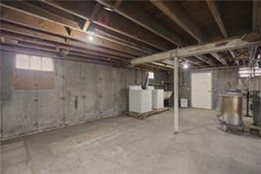 Building Photo - 92 Brackett Ave