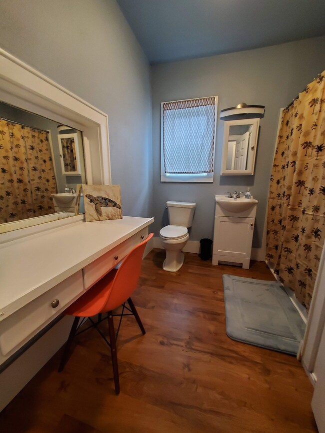 Bathroom with vanity - 1621 6th St