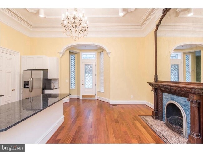 Building Photo - 2129 Walnut St