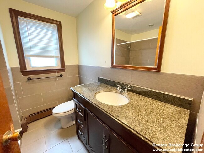 Building Photo - 5 Oswald St