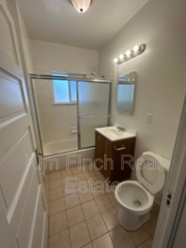 Building Photo - 591 E 300 N