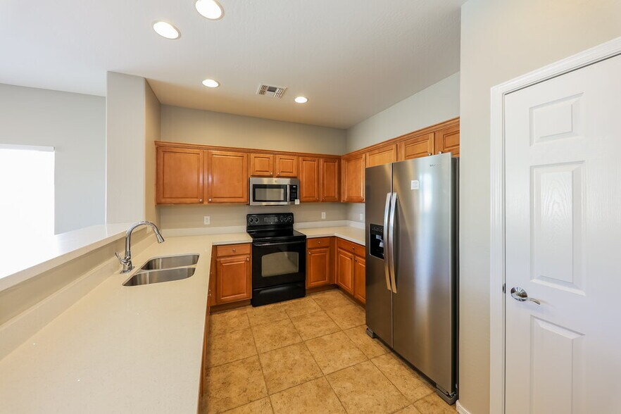 Building Photo - 16724 N 177th Ave