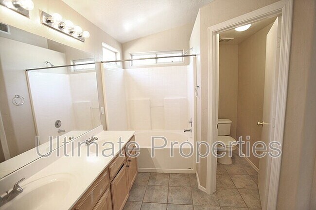 Building Photo - 13602 W Desert Flower Dr