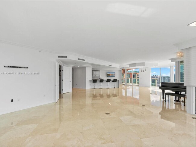 Building Photo - 3370 Hidden Bay Dr