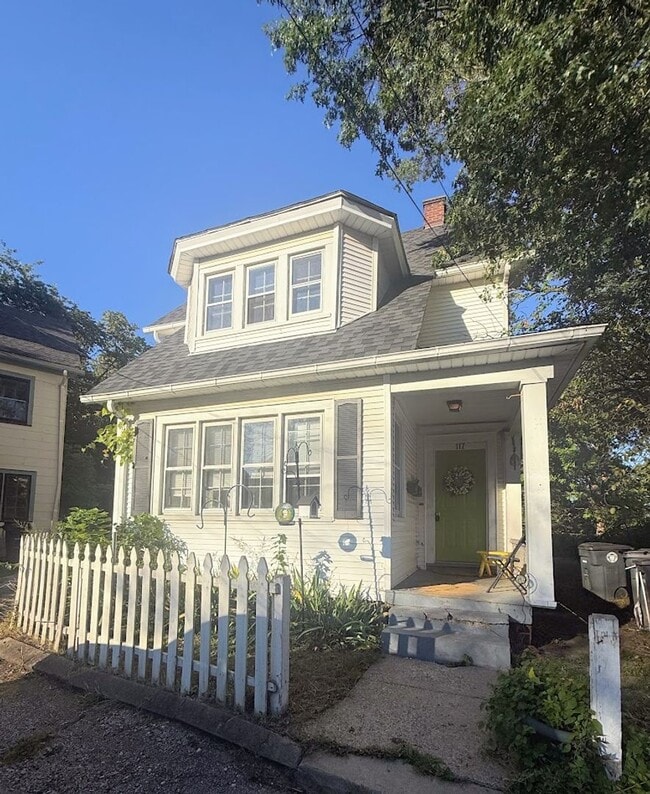 Building Photo - 117 Westmoreland Terrace