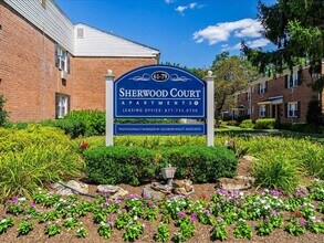 Building Photo - Sherwood Court Apartments