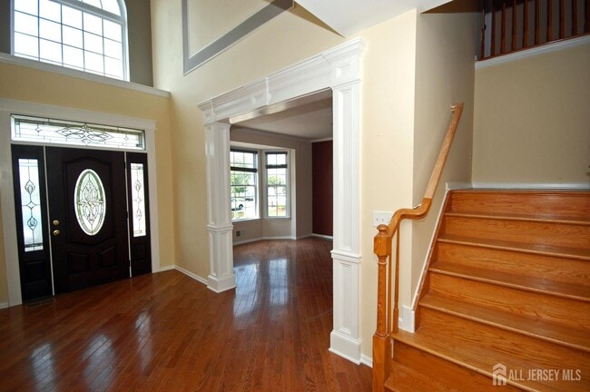 Building Photo - 41 Fritz Dr