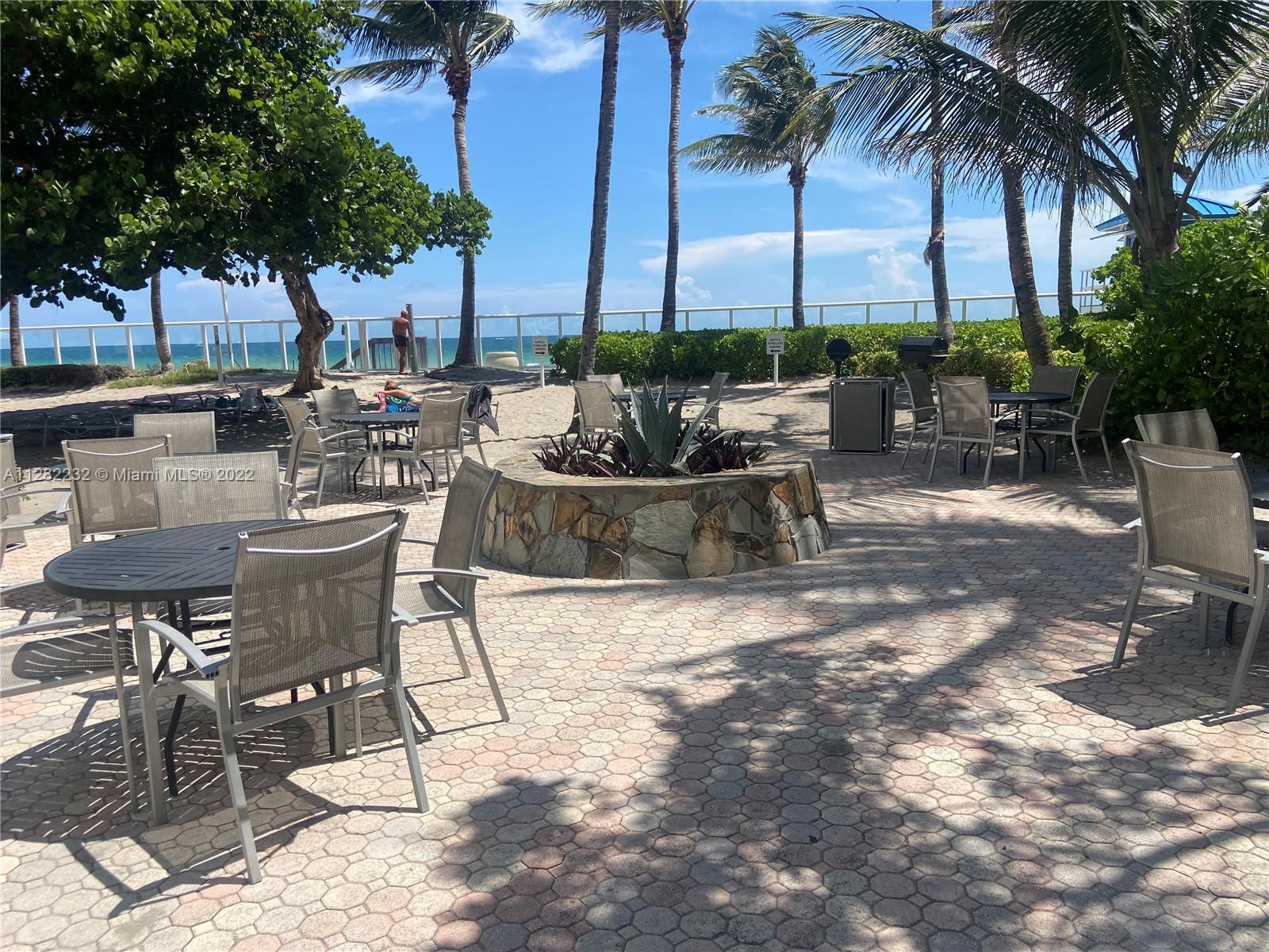 Building Photo - 3001 S Ocean Dr