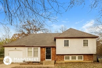 Building Photo - 513 Melrose St