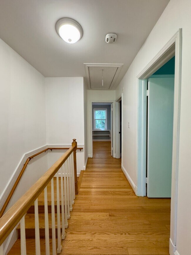 Building Photo - Charming 3 Bedroom/1 Bathroom Townhome in Rodgers Forge Neighborhood, MD!
