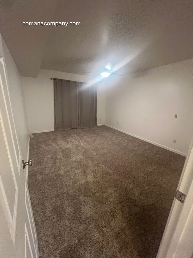 Building Photo - Beautiful 2 bedroom Condo
