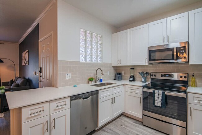 Building Photo - 7455n N 95th Ave