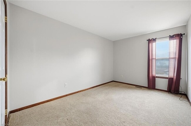 Building Photo - 725 Mill Landing Rd