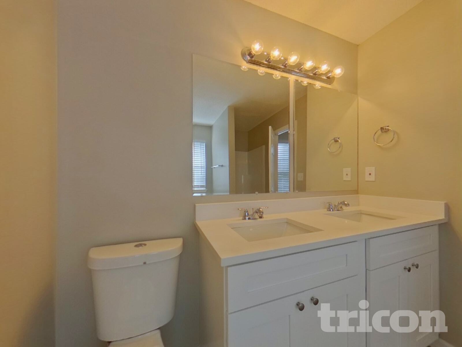 Building Photo - 210 Legend Dr