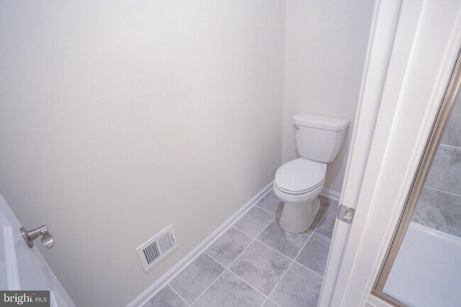 Building Photo - 45132 Kincora Dr