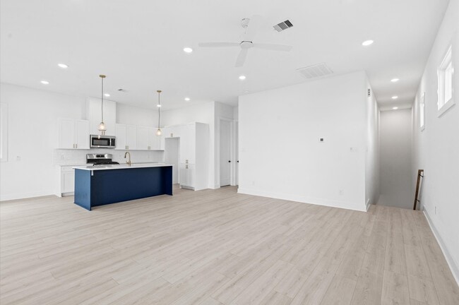 Building Photo - 10095 Serrano Pk Dr