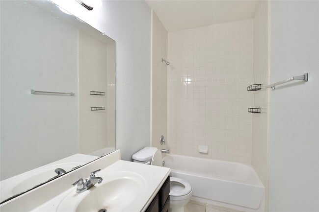 Building Photo - 3931 Medici Ct