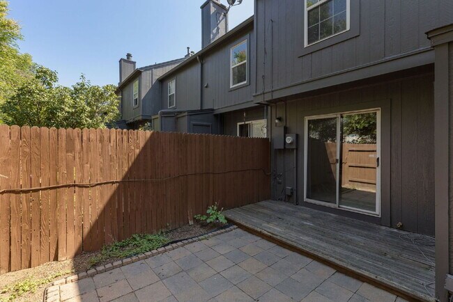 Building Photo - 4144 Charleston Dr