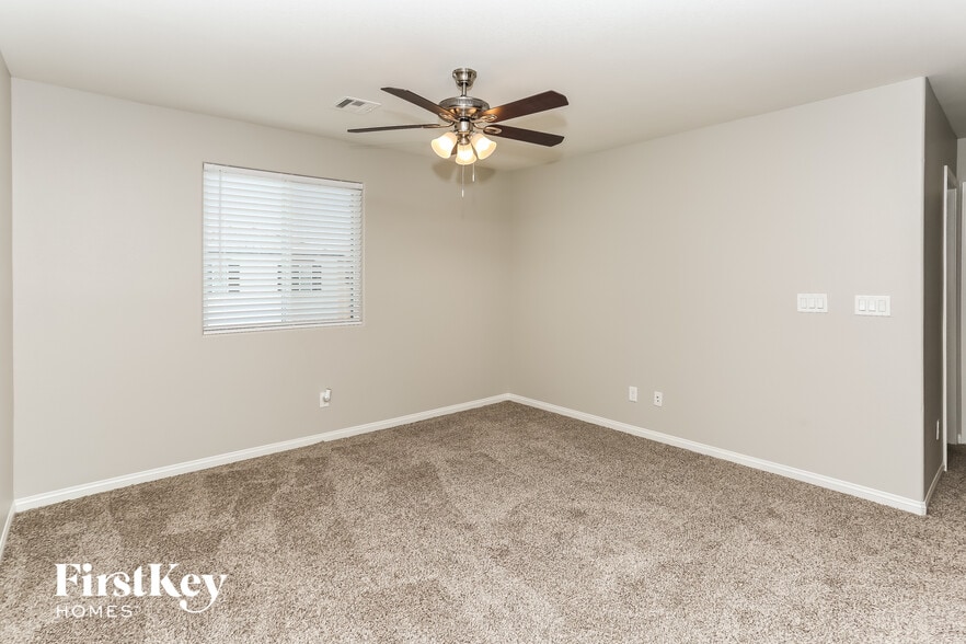 Building Photo - 6916 Yellow Cosmos Ave