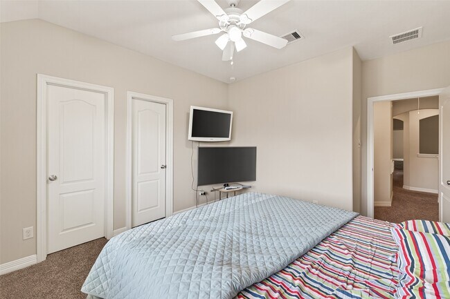 Building Photo - 4311 Red Oak Grove Ct