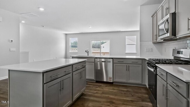 Building Photo - 2241 Horton Pk Dr