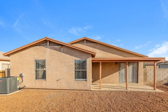 Building Photo - 1774 W Summer Dawn Dr