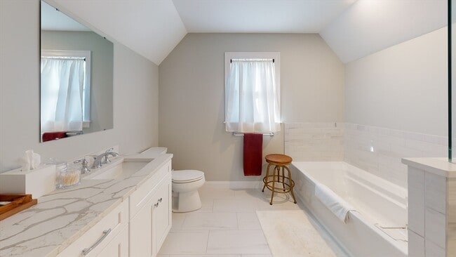 Building Photo - 56 Albemarle Rd