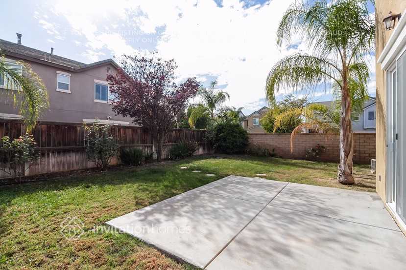 Building Photo - 1717 Ropehaven Cir