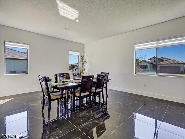 Building Photo - 5126 Panella Ave