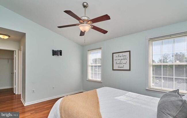 Building Photo - 12827 Fair Briar Ln